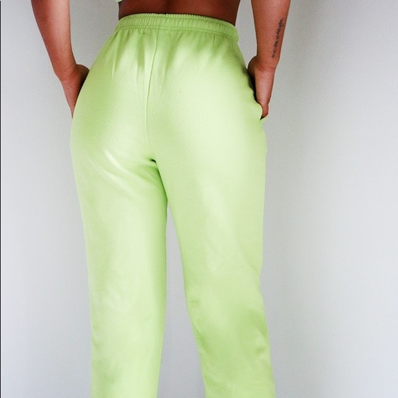 PRETTYLITTLETHING Bright Green Casual Joggers - Picture 2 of 3